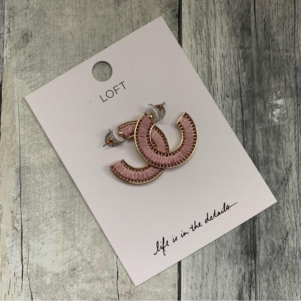NWT LOFT Fabric Hoop Earrings in Chalk Rose - 1514
